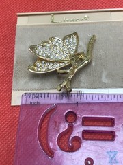 VINTAGE LISNER NOS GOLD TONE CLEAR RHINESTONES BUTTERFLY BROOCH PIN