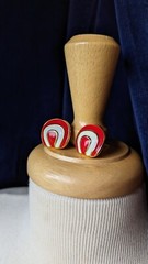 Vintage Red White Off Cream Enamel Gold Tone Clip 1″ Bold Horseshoe Earrings