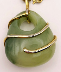 Vintage Faux Jade Gold Tone Pendant Chain Necklace