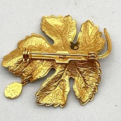 Vintage Maple Leaf Brooch Textured Green Enamel Religious Charm 1.75″