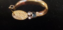 Vintage 18k gold earrings, three stones, with face portrait on it .16 otz
