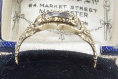ANTIQUE ENGLISH 15K GOLD SENTIMENTAL MOURNING LOCKET RING C1824
