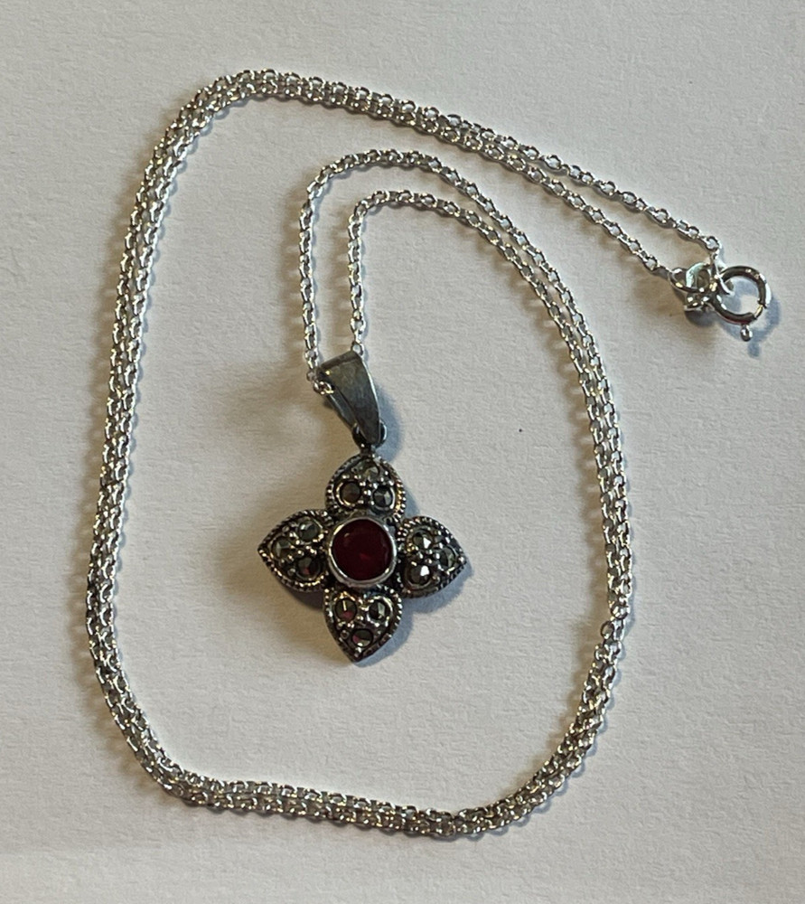 Dainty Silver Necklace Small Red Sterling 925 Flower Vintage Pendant 17.75″ D409