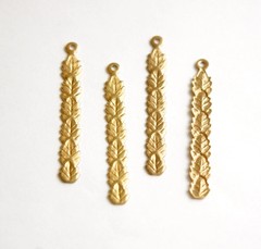 Raw Brass 1 Loop 6 Leaf Layered Pendant 43mm (6) mtl423A