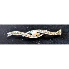 Vintage Brooch Pair Faux Pearl Pin Gold Tone Silver Tone Leaf Marcasite 2.5 in