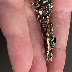 Vintage Set Of 2 Green Colorless Rhinestone Prong Gold Tone Scatter Pins
