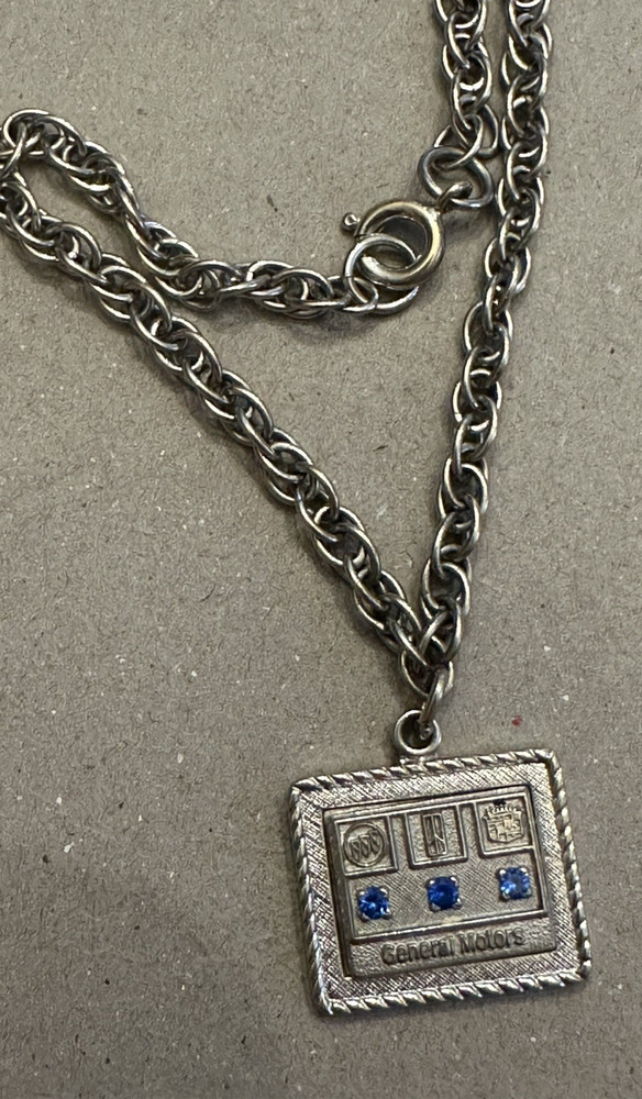 1/20 12k GF General Motors Charm Bracelet White Gold Filled 71/4” 9.4 Grams