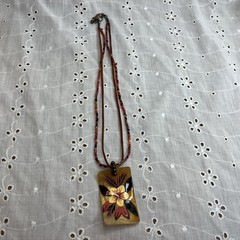 Vintage Hand Painted Hibiscus Mother of Pearl Beaded Necklace