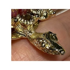 Gerry’s Turtle Brooch Gold Tone Red Lucite Cabochon Tortoise Vintage Pin