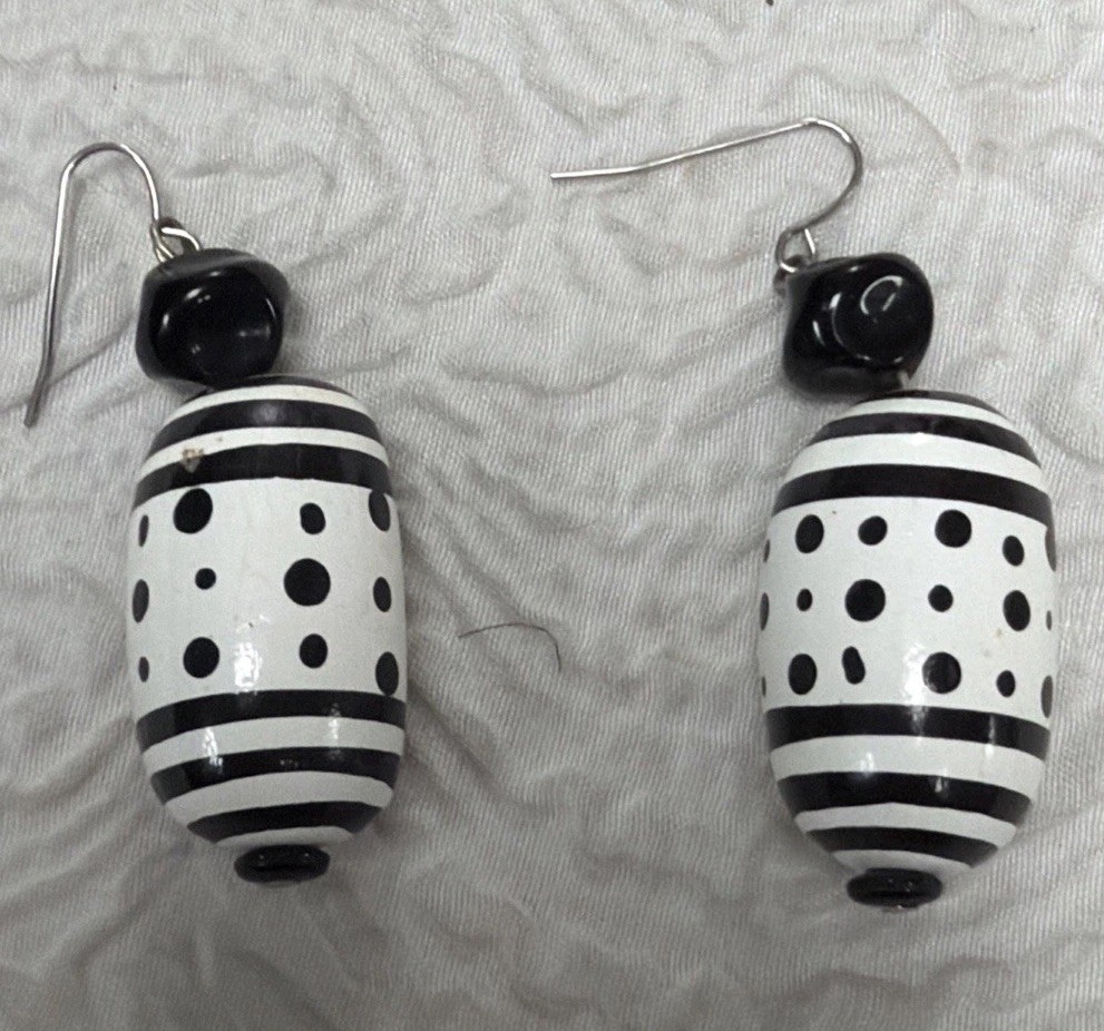 VINTAGE Black & White Hand Blown Art Glass and Magnetite Bead Dangle Earrings