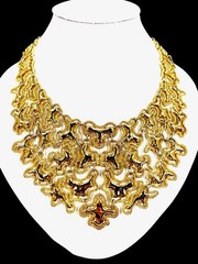 ULTRA ELEGANCE 1974 MONET ‘MANDIRA’ GOLD-TONE FREE FORM BIB STATEMENT NECKLACE