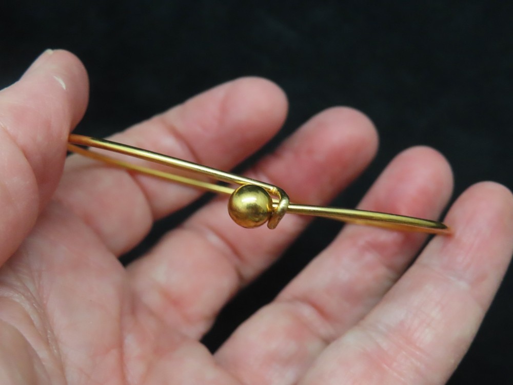 Vintage 1980’s Gold Plated Wire Ball Bracelet Front Closure