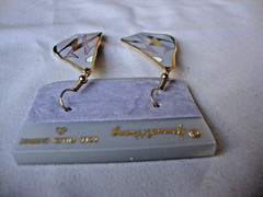 VINTAGE SAMUEL HUANG CLOISONNE RETRO ABSTRACT WHITE LAVENDER & GRAY EARRINGS