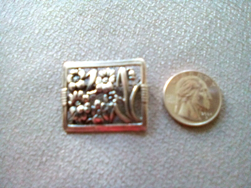 Vintage Sterling Silver Brooch Pin -ORNATE FLORAL DESIGN around 9.6 grams