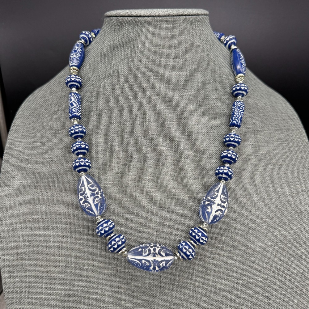 Vintage Necklace Blue White Patterned Beaded 22 Inches