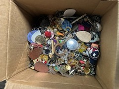 17 Pounds Pierced Vintage To Fashion Mixed Metals Earrings Jewelry Lot #70