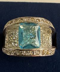 VTG. SZ.7 BLUE TOPAZ COLOR CLEAR CRYSTALSDOME COCKTAIL RING