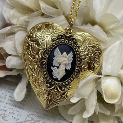 Gold Heart Locket Photo Birthday Anniversary Wedding Cameo Angel Angels Necklace