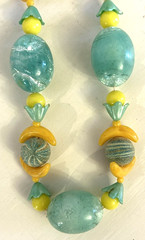 Vntg Fun Tutti Fruitti Plastic & Lucite Beaded Necklace Turquoise & Yellow 20″