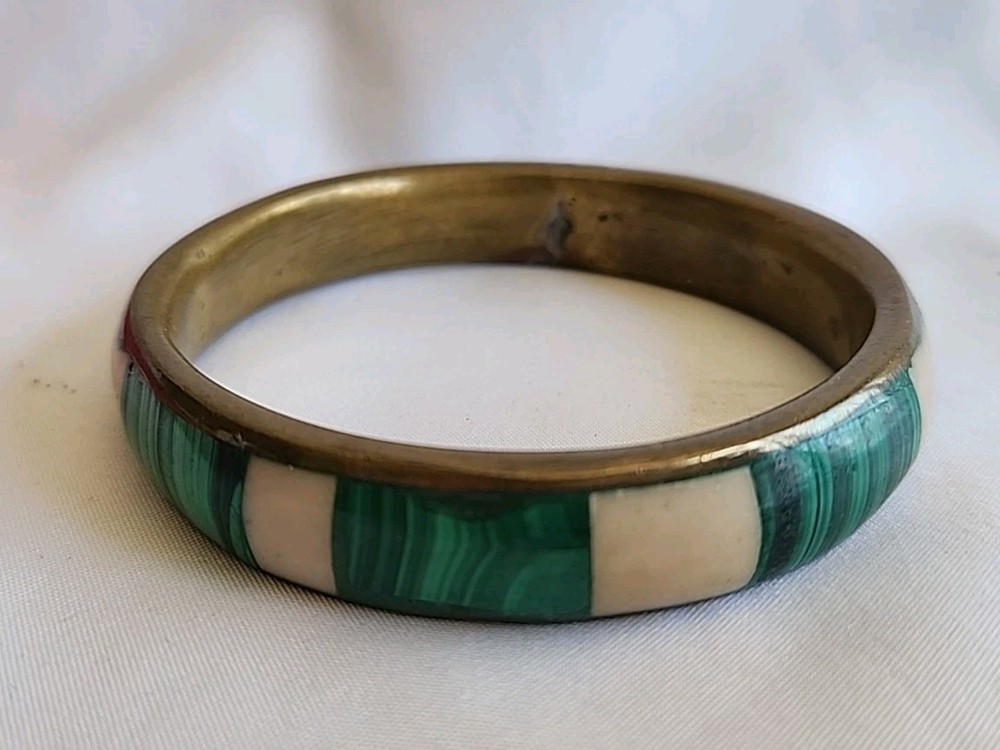 Vintage Inlay White And Green Malachite Brass Bangle Bracelet (104)