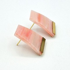 Vtg 80s Iridescent Peach Resin Slab Earrings 1″ Foil Modernist Pierced
