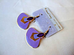 VINTAGE SAMUEL HUANG DESIGNER CLOISONNE RETRO MOD FAN LAVENDER & PURPLE EARRINGS