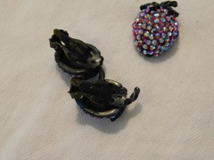 Weiss Aurora Borealis Rhinestone Strawberry Fruit Brooch & Earrings Vintage Set