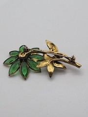 Hollycraft Green Rhinestone Flower Pin 2 3/4 in. MINTY!