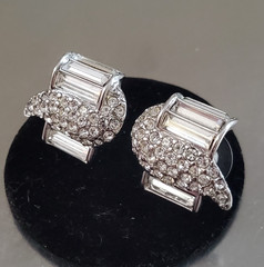 MONET Earrings Vintage Silver Tone Gmmed Stud 20 x 23 mm