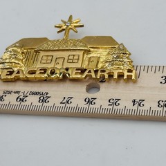 Vintage Casual Corner Peace On Earth Christmas Village Brooch Gold Tone Pin