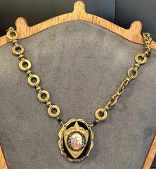 Vintage Heraldic Lion Cameo Chunky Victorian Revival Pendant Chain Necklace 19”