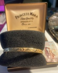 VTG Marathon 12k Gold Filled Floral Bangle Bracelet Princess Mara Box Paperwork
