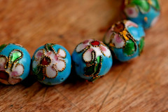 Cloisonne Filigree Stretch Bracelet 9mm Beads Sky Blue Pink Flowers 7″ Vintage