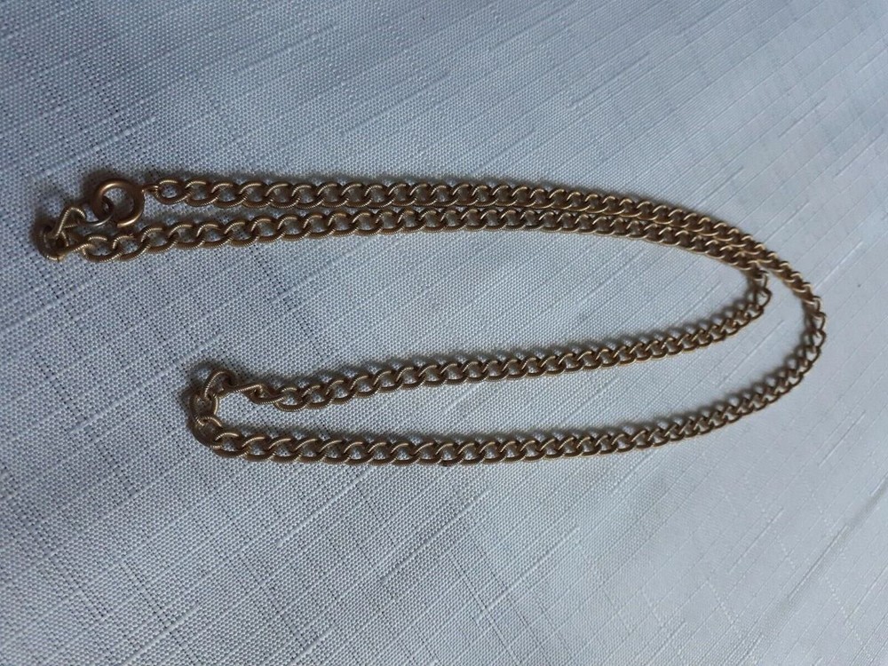 Vintage Gold Tone Necklace 26 Inches. As Pictured -VM78