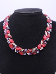 Vintage Lisner Red Oak Leaf Thermoset Rhinestone necklace 16”