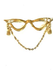 VINTAGE signed AVON GOLD TONE CAT EYE GLASSES WITH RHINESTONES PIN