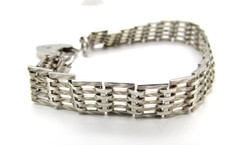 1977 English JAM Sterling Silver Heart Padlock Bracelet 6.75in Wrist Vintage