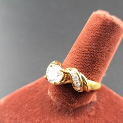 Vtg Sz 7.5 Ring Cubic Zirconia Solitare with Channel-set Accents Fashion Jewelry