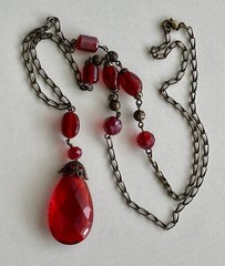 Vintage Red Teardrop Pendant 30in Bead Station Chain 30in Necklace 34g Ladies