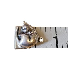 Vintage Jezlaine curled up cat sterling charm