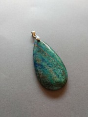 Vintage pendant silver tone metal azurite gemstone blue green elongated teardrop