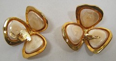 Rare Chanel 29 Made in Paris Freeform Baroque 3 Stone Gripoix Pearl Earrings