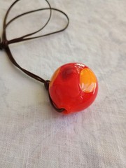 Leather Cord Pendant Necklace Sculptural Art Glass Red Orange 27″ Shell Vintage