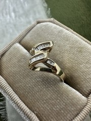 Vintage 10K Yellow Gold Natural Diamond Baguette Ring .22cttw Sz 7.25 / 3.2g