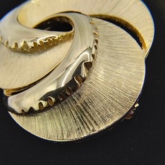 VTG Tona Gold Tone Brooch Pin Swirl Drip Multiple Textures Modernist Signed