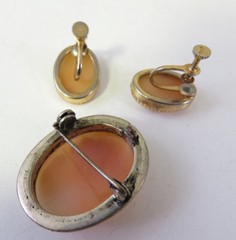 Vintage Shell Cameo Set Pin & Earrings Married Signed Coro