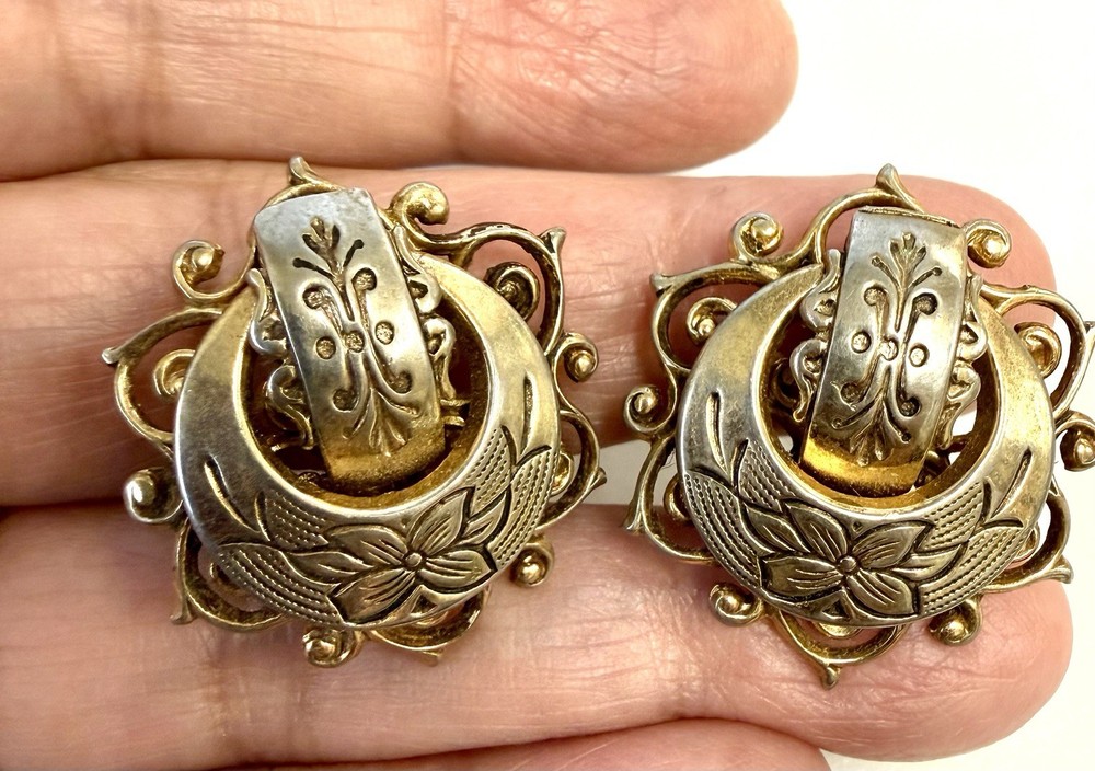 Vintage KARU Signed Clip Earrings Ornate Gold Tone Filigree Victorian Revival