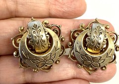 Vintage KARU Signed Clip Earrings Ornate Gold Tone Filigree Victorian Revival