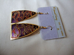 VINTAGE SAMUEL HUANG DESIGNER CLOISONNE RETRO ABSTRACT RED & PURPLE EARRINGS