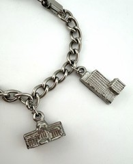 1960’s Chicago Landmark Souvenir Charm Bracelet Silver Tone Illinois History